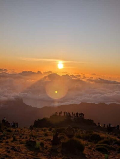 From Funchal: Pico Arieiro Sunrise with Optional Breakfast - The sunrise stop: cold air, blankets, and where the tour goes next