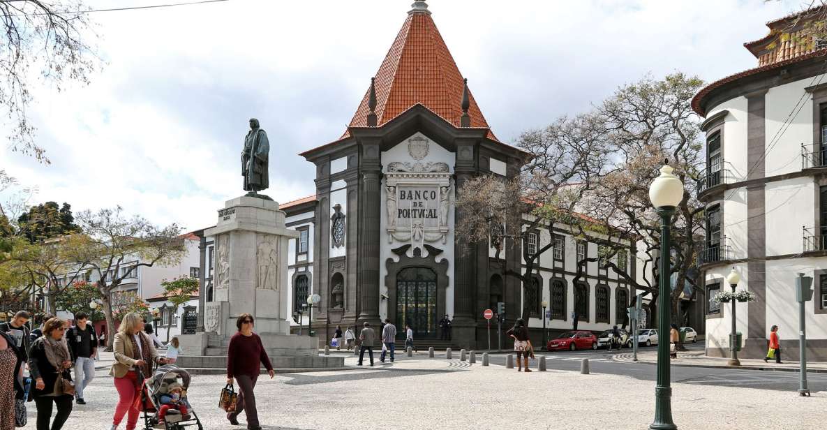 Funchal: Private Guided Walking Tour - Starting at Mercado dos Lavradores: the local food-and-culture warmup
