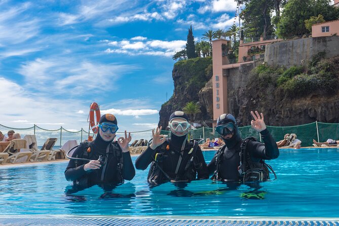 Funchal: Scuba Diving Experience for Beginners - Ocean Option vs Pool-Only: Choosing the Right Age-Appropriate Experience