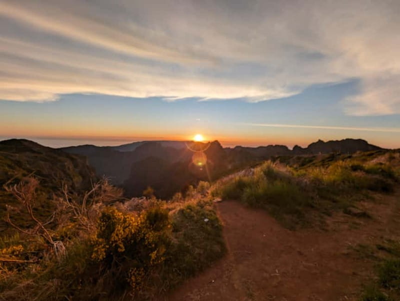 Madeira: Pico do Arieiro Sunset with Optional Dinner - Getting to the mountains: pickup routes and minibus timing