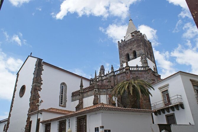 Private Funchal City Tour by Tukxi - Barreirinha and Socorro Viewpoint: Quick Photo Time with Big Rewards