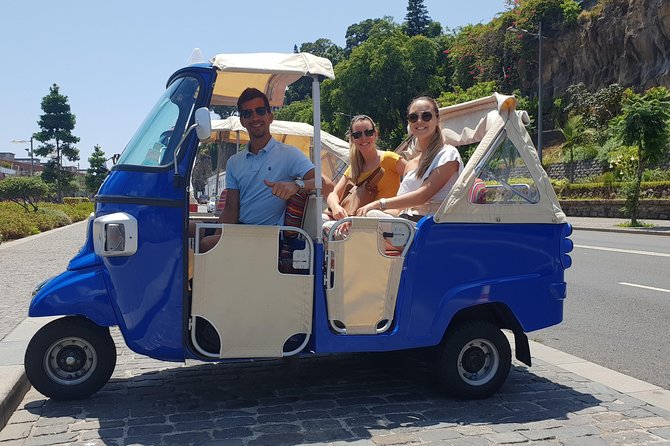 Private Tuk Tuk Tour to Old Town + Monte in Funchal - Old Town after the run: making time for streets and photos